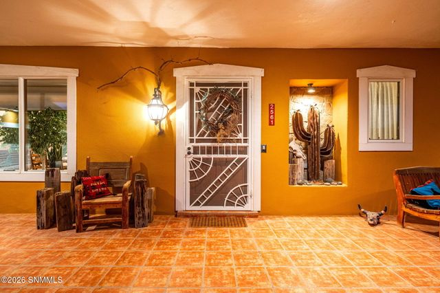 2561 Mesilla Hills Drive, Las Cruces, NM 88005