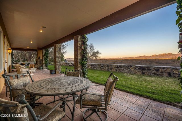 2561 Mesilla Hills Drive, Las Cruces, NM 88005