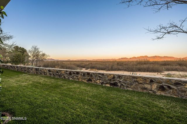 2561 Mesilla Hills Drive, Las Cruces, NM 88005