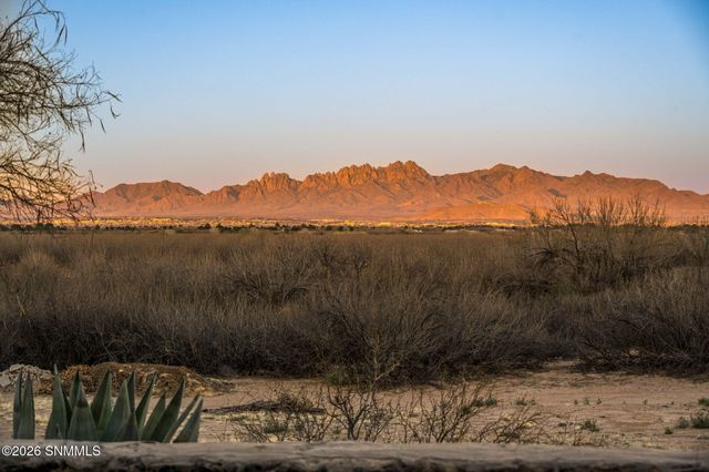 2561 Mesilla Hills Drive, Las Cruces, NM 88005