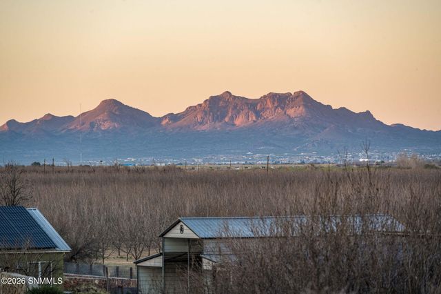 2561 Mesilla Hills Drive, Las Cruces, NM 88005