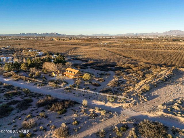 2561 Mesilla Hills Drive, Las Cruces, NM 88005