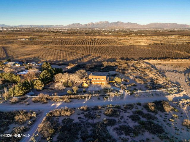 2561 Mesilla Hills Drive, Las Cruces, NM 88005