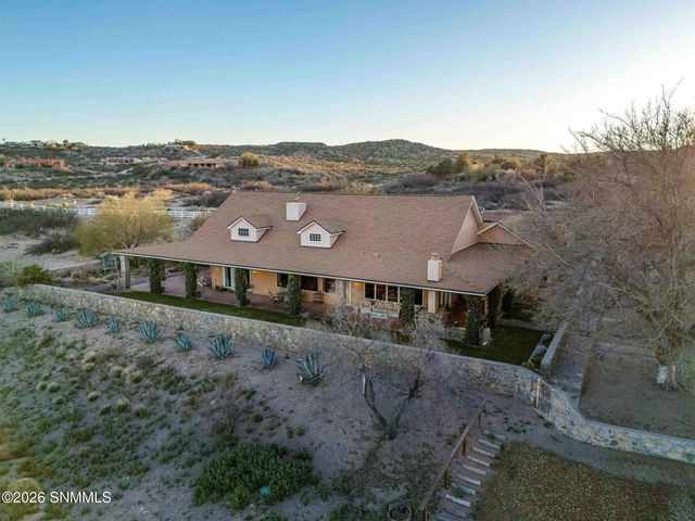 2561 Mesilla Hills Drive, Las Cruces, NM 88005