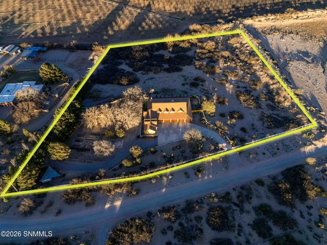 2561 Mesilla Hills Drive, Las Cruces, NM 88005