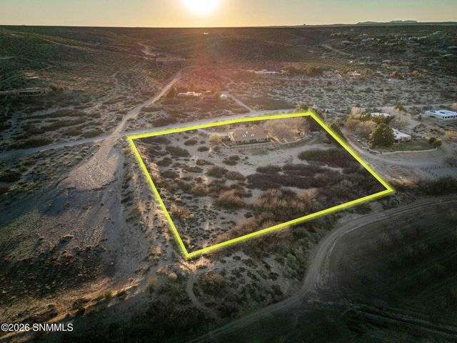 2561 Mesilla Hills Drive, Las Cruces, NM 88005