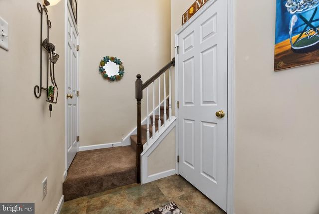 601 COUNTRY LN, Morgantown, PA 19543