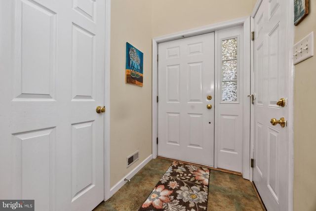 601 COUNTRY LN, Morgantown, PA 19543