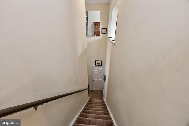 601 COUNTRY LN, Morgantown, PA 19543
