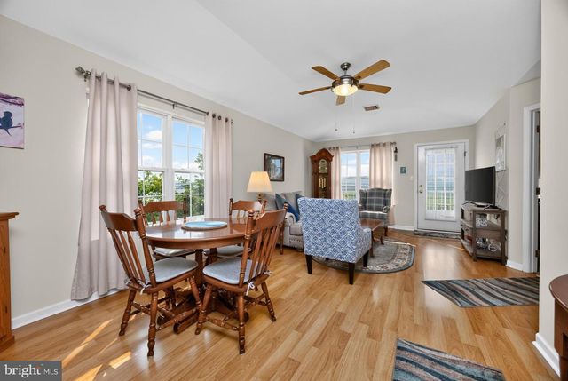 601 COUNTRY LN, Morgantown, PA 19543