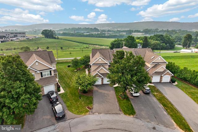 601 COUNTRY LN, Morgantown, PA 19543