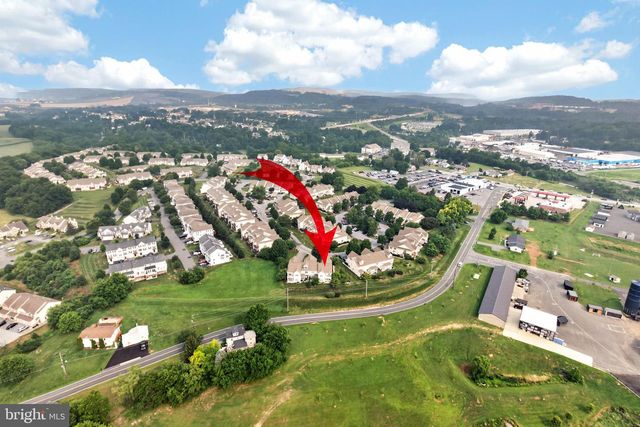 601 COUNTRY LN, Morgantown, PA 19543