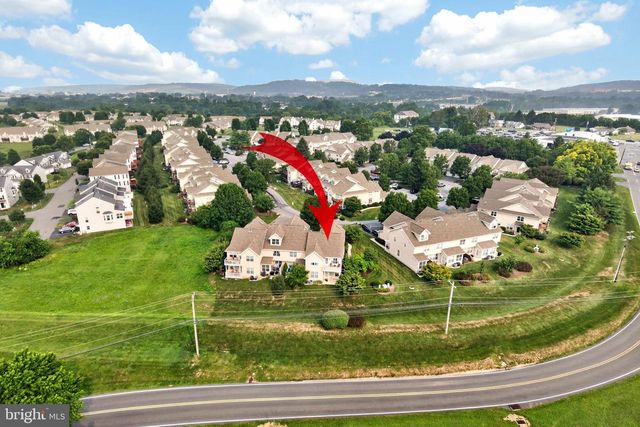 601 COUNTRY LN, Morgantown, PA 19543