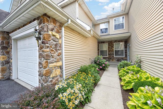 601 COUNTRY LN, Morgantown, PA 19543