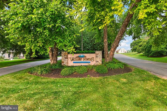 601 COUNTRY LN, Morgantown, PA 19543