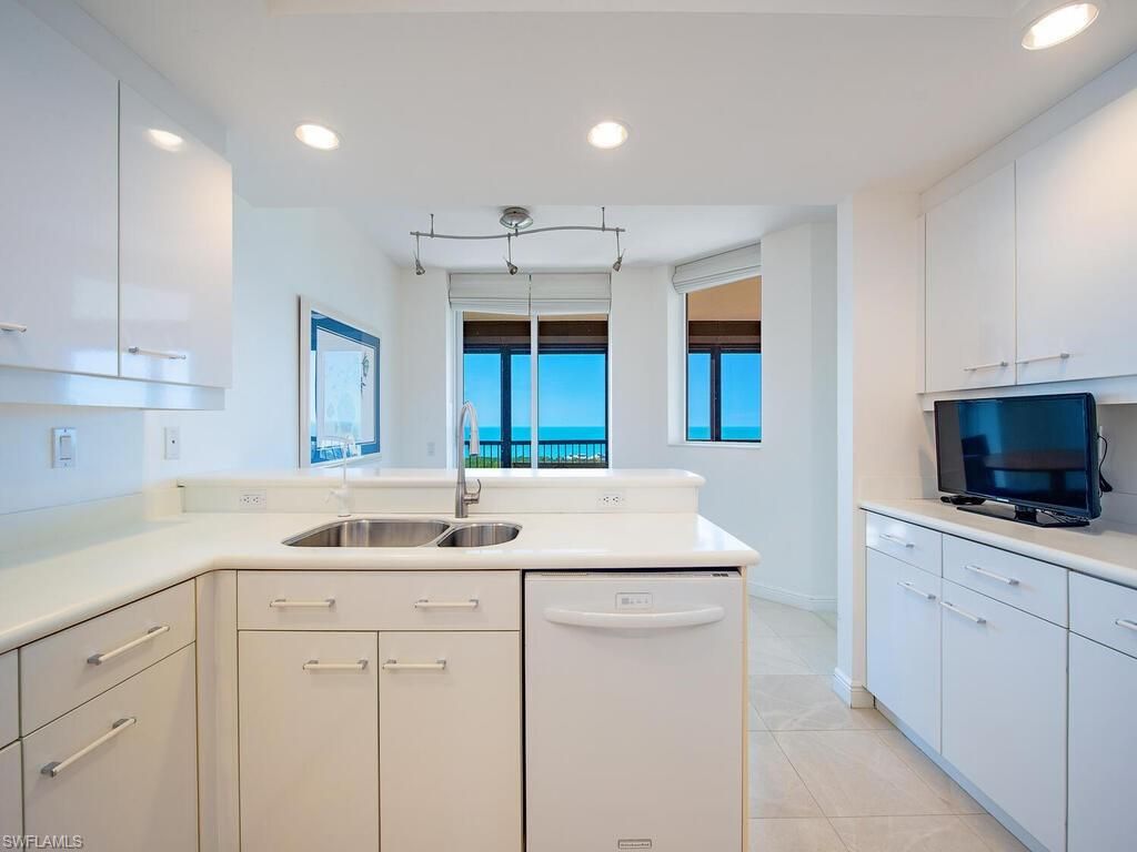 7225 Pelican Bay BLVD 1703, NAPLES, FL 34108 — photo 5
