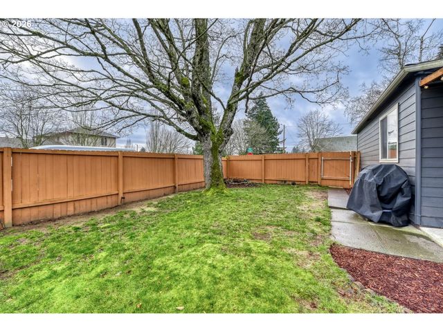 1422 Se 169TH Pl, Portland, OR 97233