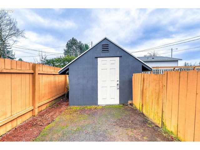 1422 Se 169TH Pl, Portland, OR 97233