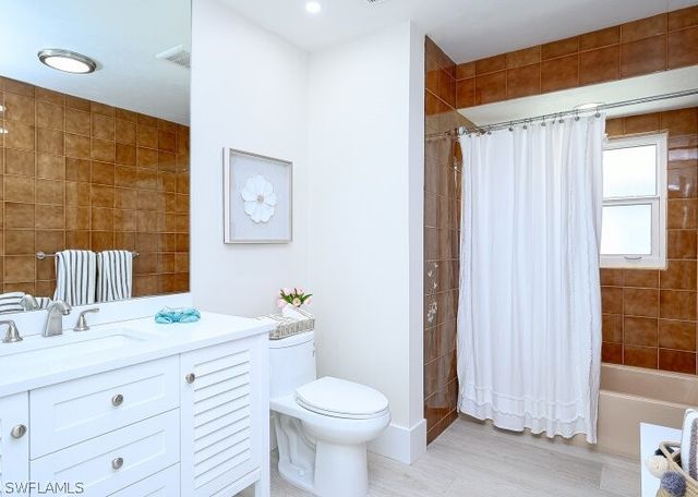 760 106th AVE, Naples, FL 34108