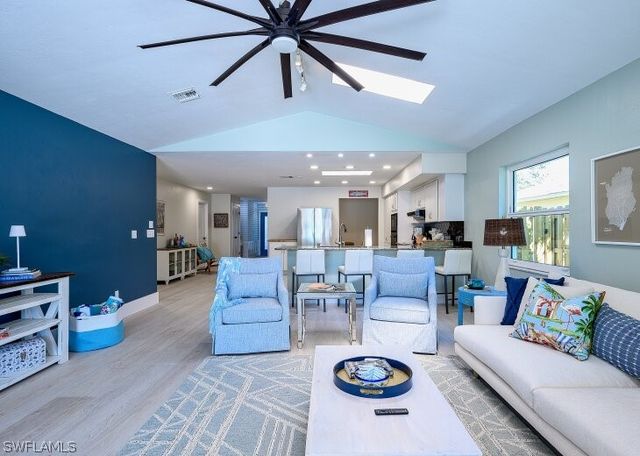 760 106th AVE, Naples, FL 34108