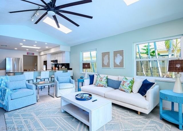 760 106th AVE, Naples, FL 34108