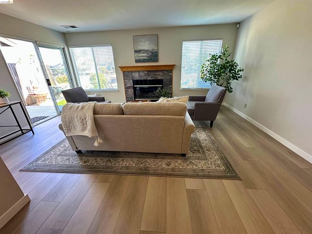 148 Heron Dr, Pittsburg, CA 94565