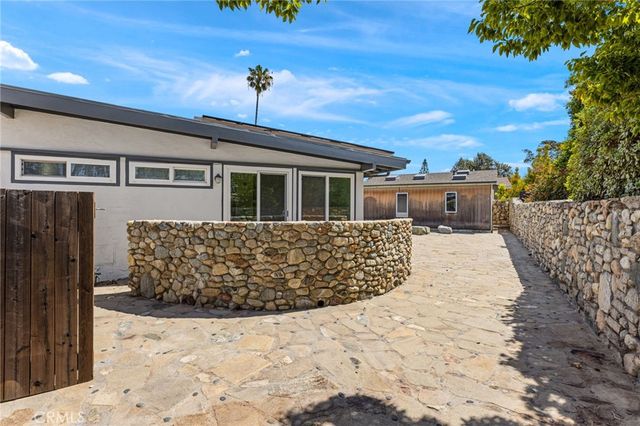 1690 N Mills, Claremont, CA 91711