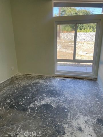 1690 N Mills, Claremont, CA 91711