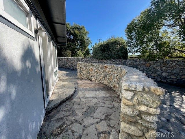 1690 N Mills, Claremont, CA 91711