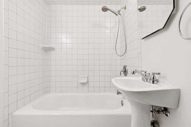 6017 Oxford Street, Saint Louis Park, MN 55416