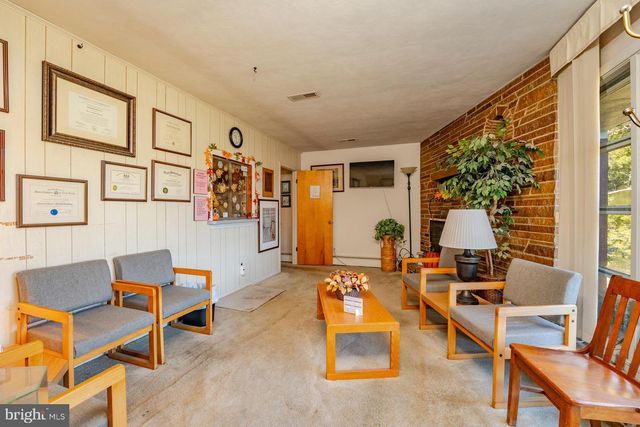 33 E MECHANIC ST, Cape May Court House, NJ 08210