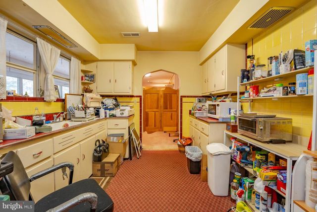 33 E MECHANIC ST, Cape May Court House, NJ 08210