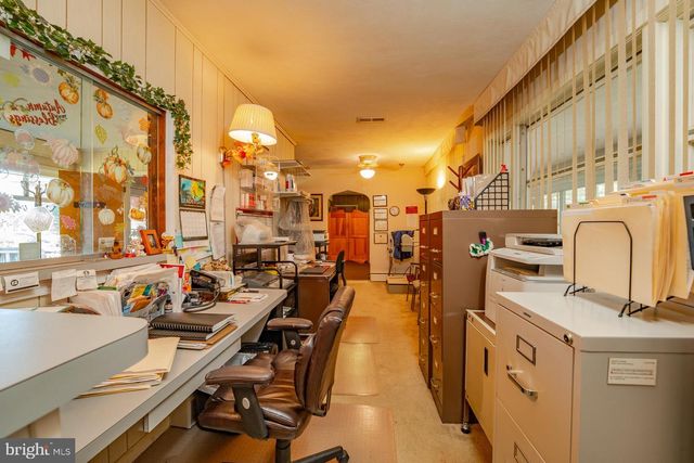 33 E MECHANIC ST, Cape May Court House, NJ 08210