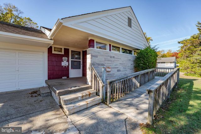 33 E MECHANIC ST, Cape May Court House, NJ 08210