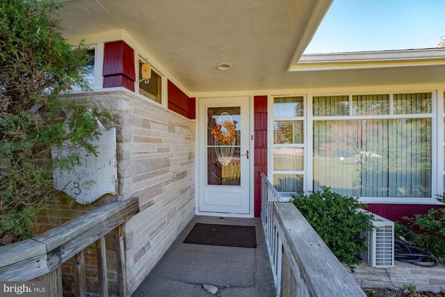 33 E MECHANIC ST, Cape May Court House, NJ 08210