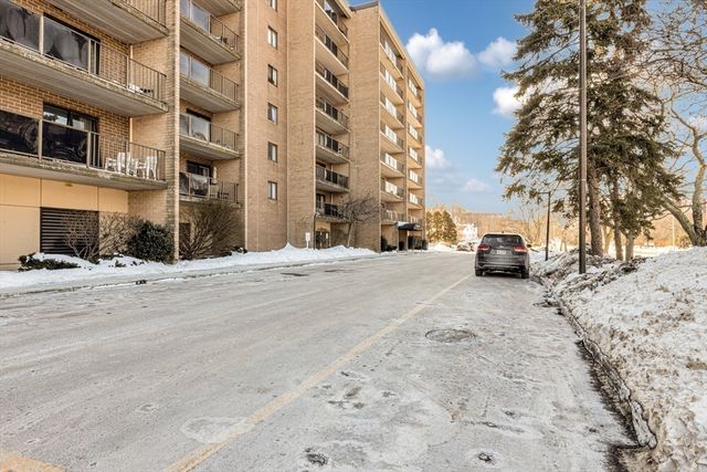 175 Quincy Shore Dr B23, Quincy, MA 02171