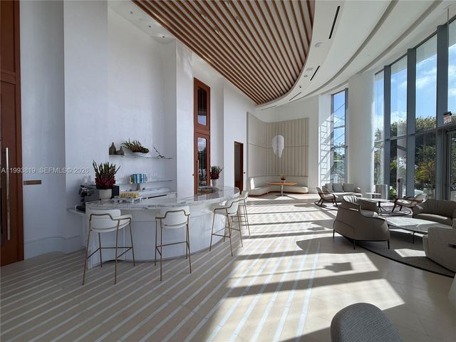 175 SE 25th Road 3102, Miami, FL 33129