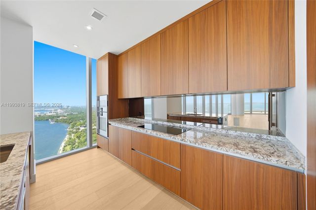 175 SE 25th Road 3102, Miami, FL 33129