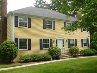 8B Schaller Street 8B, Wellesley, MA 02482