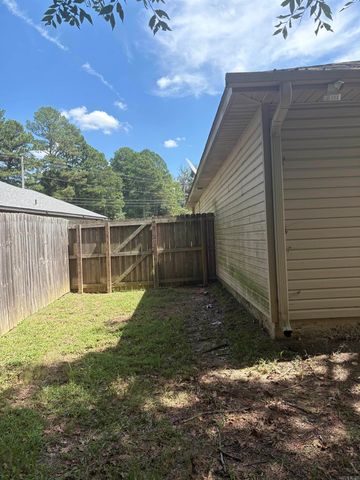 1709 Milburn Drive, Benton, AR 72015