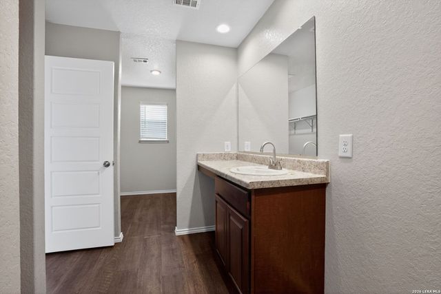 13019 Lineberry Lane, St Hedwig, TX 78152