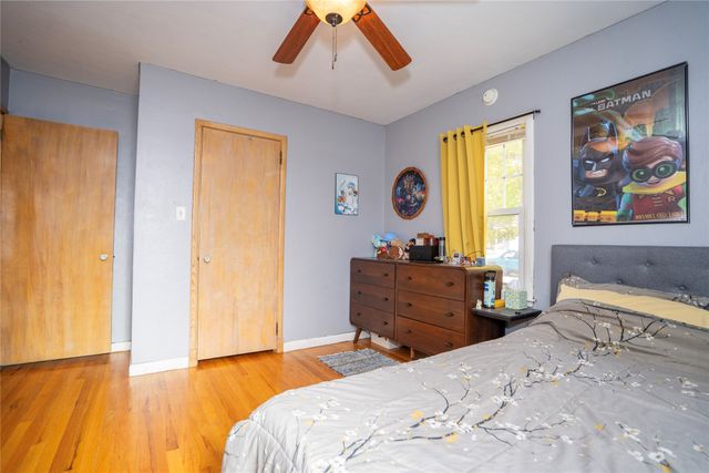 205 E 17th Street Place N, Newton, IA 50208