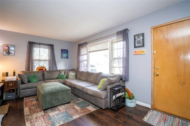 205 E 17th Street Place N, Newton, IA 50208