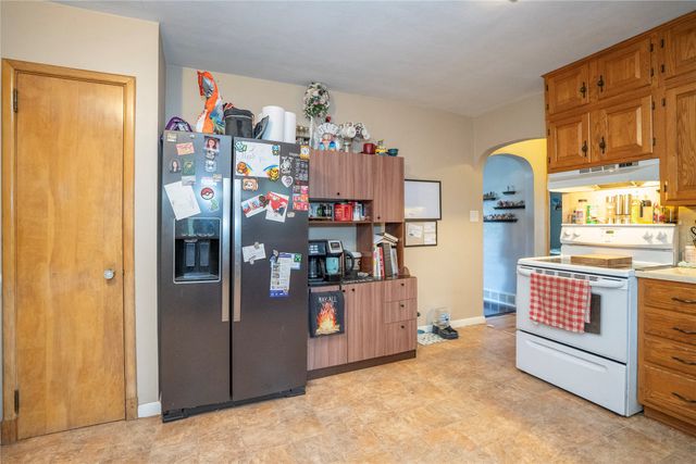 205 E 17th Street Place N, Newton, IA 50208