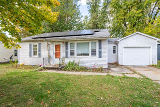 205 E 17th Street Place N, Newton, IA 50208
