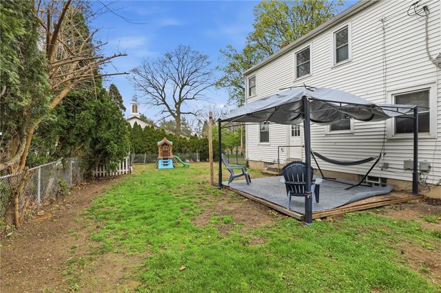 278 Whipple Lane, Irondequoit, NY 14622