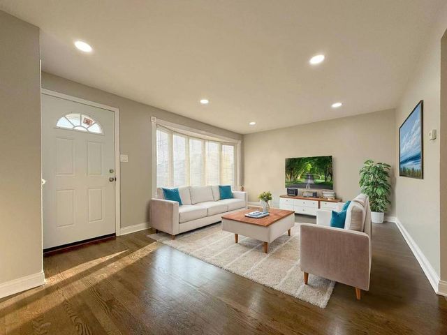 2620 W 36th Place, Chicago, IL 60632