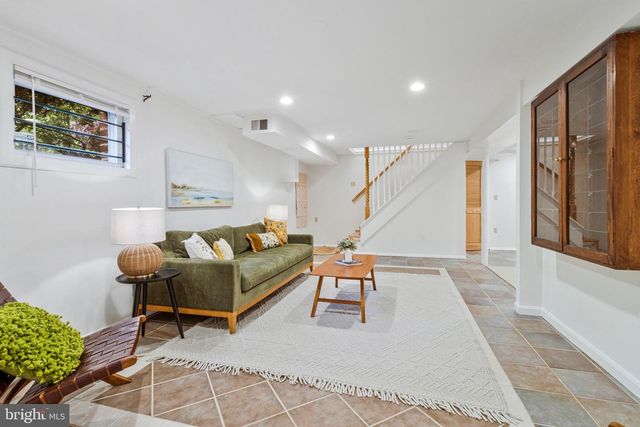 6400 JULIAN ST, Springfield, VA 22150