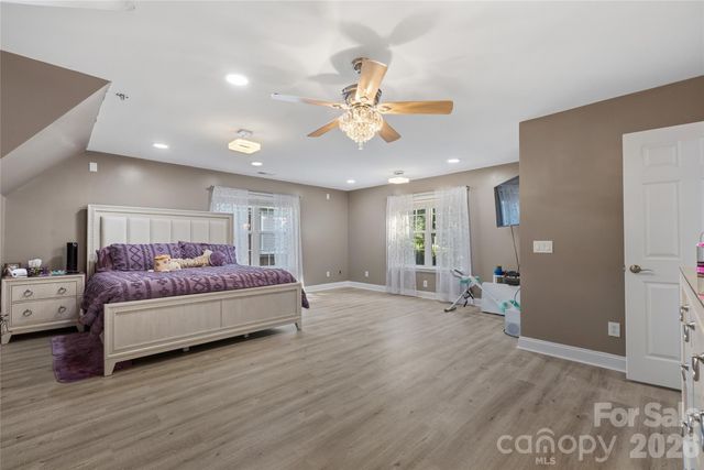 2612 Albatross Lane, Matthews, NC 28104