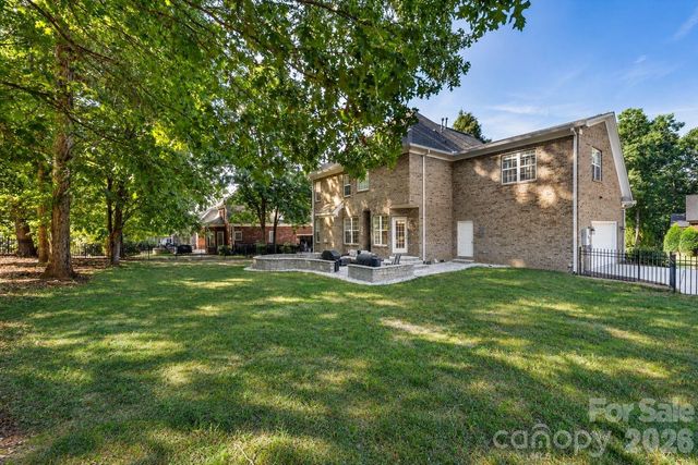 2612 Albatross Lane, Matthews, NC 28104